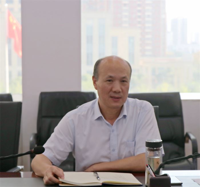 9月15日下午，黄石中院党组成员、副院长王军，审管办主任尹策等一行到大冶法院督办指导审判管理工作。大冶法院党组副书记、副院长黄宝明，党组成员陈新栋等参加活动。 (1).jpg