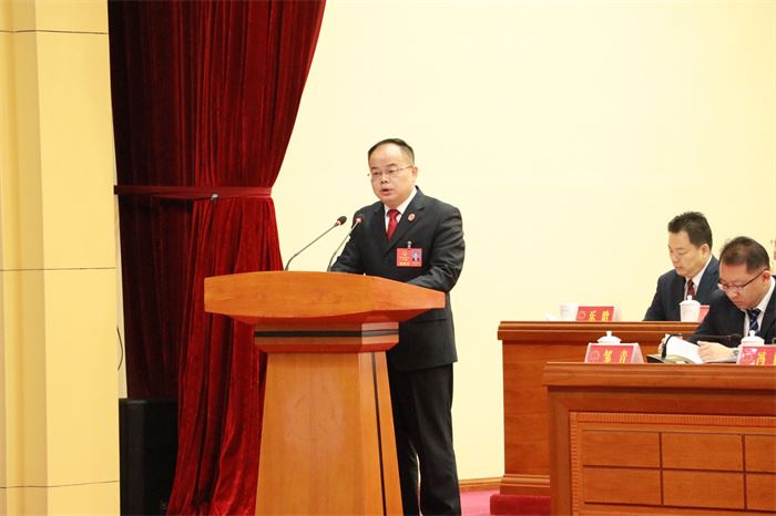 2021五年报告院长现场照片3.jpg