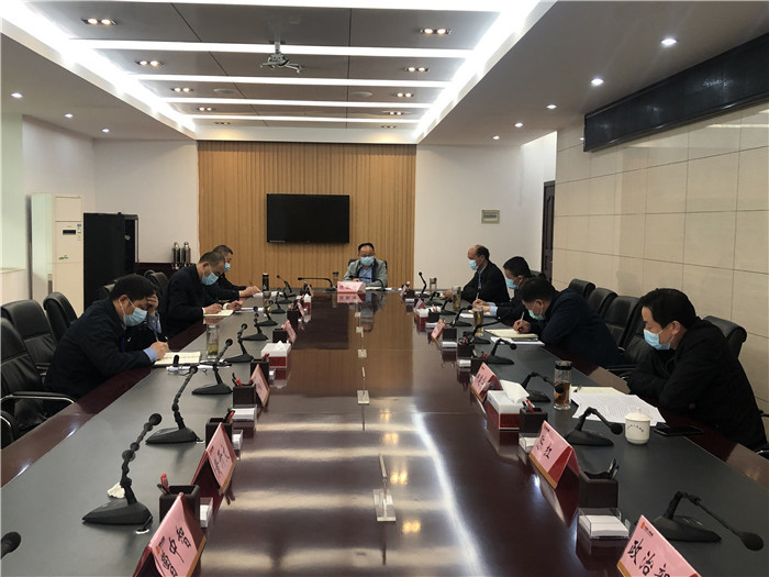 大冶法院召开脱贫攻坚和扫黑除恶专项斗争专题党组会.jpg