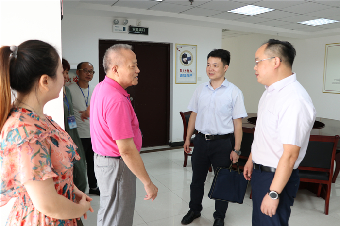 黄石中院党组成员陈恒敏调研大冶法院“两个一站式”建设工作 (4).jpg