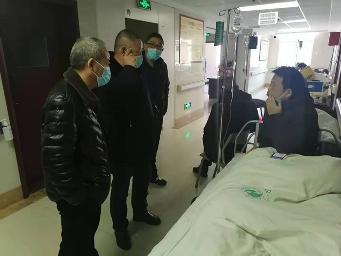 王润家：心系百姓彰显为民情怀(1).jpg