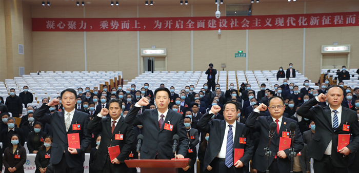 答卷圆满出彩！大冶法院工作报告获全票通过，陈敬涛同志当选院长 (2).jpg