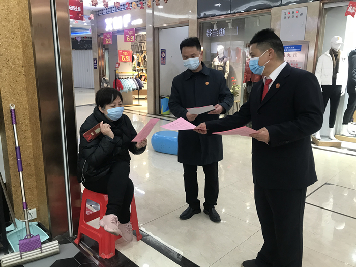 春节前上街普法 (2).jpg