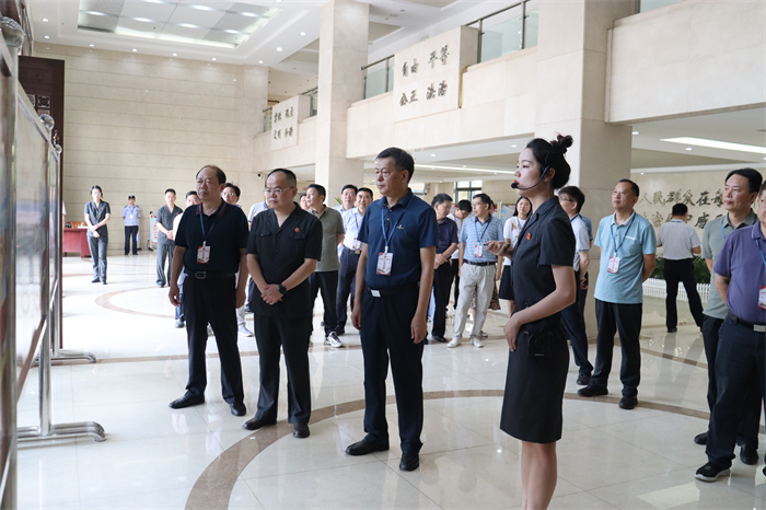 人大监督3.jpg